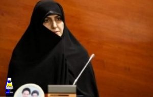 به غلط می‌گویند زنِ موفق یعنی زنِ کارآفرین