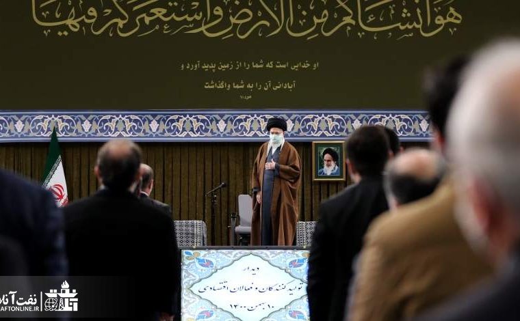 ایستادگی در مقابل تلاش دشمن برای ممانعت از فروش نفت و گاز از بزرگ‌ترین عبادت‌هاست
