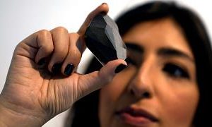 الماس سیاه میلیاردها ساله در حراج آنلاین ساتبیز