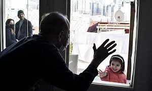 مردی با ۷۸ آزمایش مثبت کووید و ۱۴ ماه قرنطینه در ترکیه: دیگر طاقت ندارم