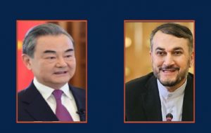 گفتگوی تلفنی وزرای خارجه ایران و چین