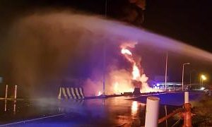 افزایش حملات حوثی‌ها؛ یک ایستگاه توزیع فرآورده‌های نفتی در جده عربستان هدف قرار گرفت