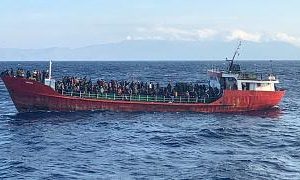 یونان: جلوی ورود ۵ قایق حامل بیش از۱۲۰ پناهجو را به اروپا گرفتیم