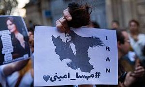 واکنش هنرمندان ساکن ایران به جانباختن مهسا؛ چاووشی: تمام همکاریهایم را با وزارت ارشاد قطع میکنم واکنش هنرمندان ساکن ایران به جانباختن مهسا؛ چاووشی: تمام همکاریهایم را با وزارت ارشاد قطع میکنم