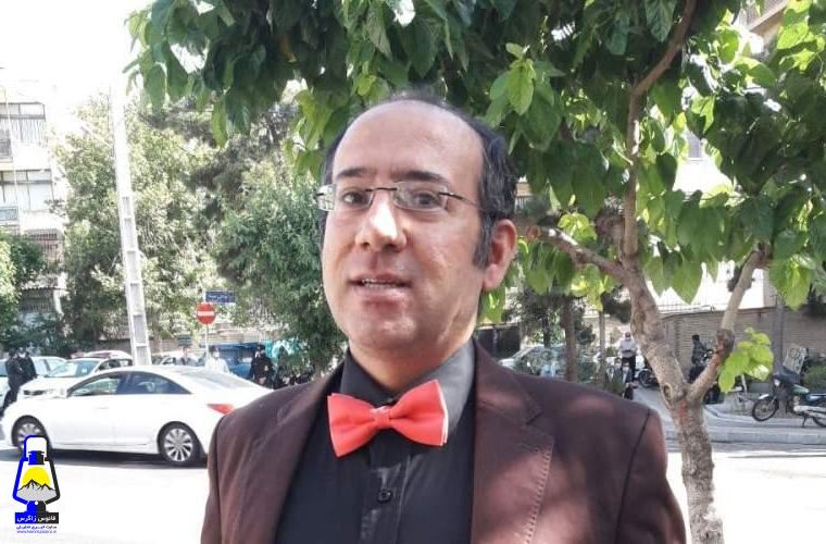 داوطلبی با پاپیون قرمز آمد داوطلبی با پاپیون قرمز آمد