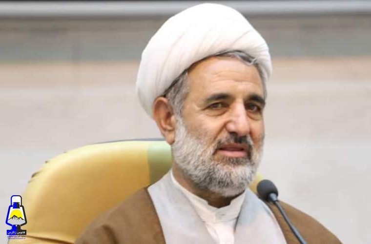 فرصت‌طلب‌ها دور نامزدها جمع می‌شوند