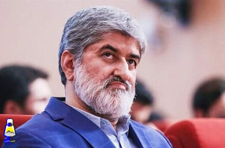 خروج از برجام یک اشتباه است