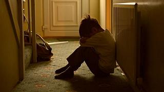 سالانه ۱۶۰ هزار کودک در فرانسه قربانی خشونت جنسی می‌شوند