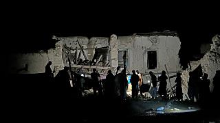 زلزله افغانستان؛ کشورها منتظر درخواست رسمی طالبان، بازماندگان مشغول آواربردای با دستان خالی زلزله افغانستان؛ کشورها منتظر درخواست رسمی طالبان، بازماندگان مشغول آواربردای با دستان خالی
