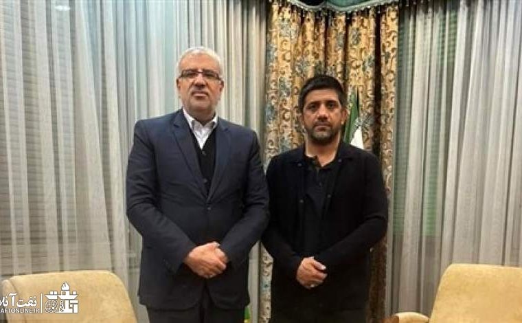 پیگیری دبیر برای استخدام قهرمانان کشتی در وزارت نفت!+ واکنش توییتری نفت آنلاین پیگیری دبیر برای استخدام قهرمانان کشتی در وزارت نفت!+ واکنش توییتری نفت آنلاین